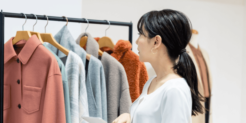 アパレル販売員